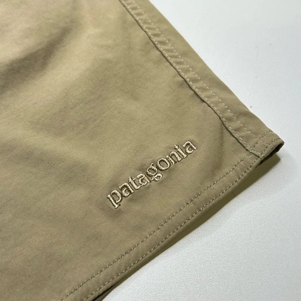 Patagonia Khaki Hiking Shorts Mens Sz 28 Outdoor Mountain Climbing Gorpcore 27x9